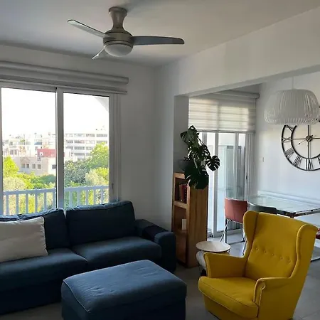 Lägenhet Feel At - Modern 2-bedroom Flat With Pool By The Sea *
