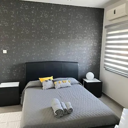Lägenhet Feel At - Modern 2-bedroom Flat With Pool By The Sea